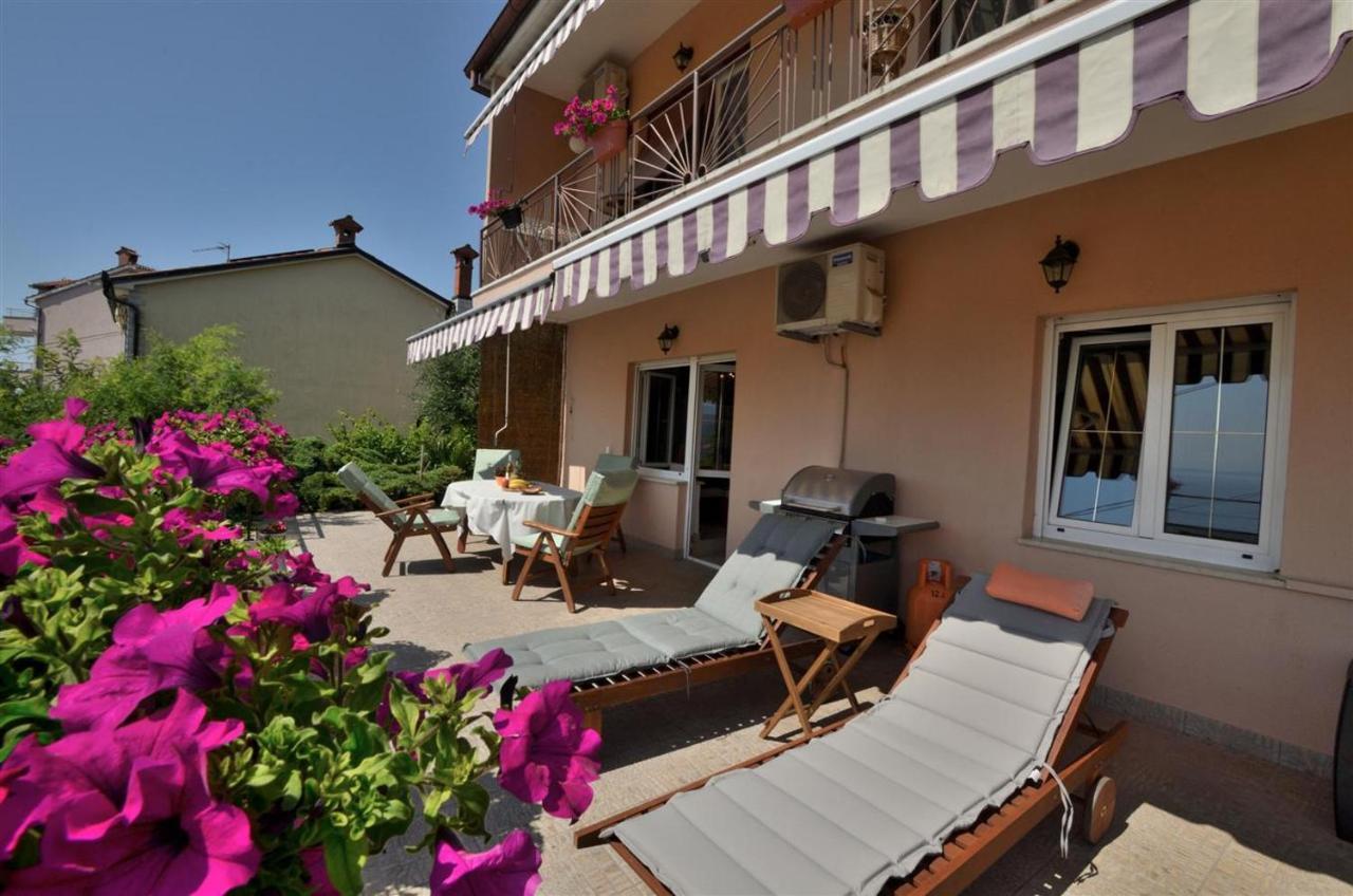 Apartment Relax Opatija Bagian luar foto